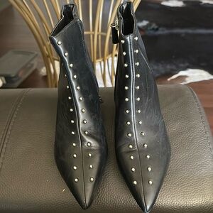 Black ankle boots worn once